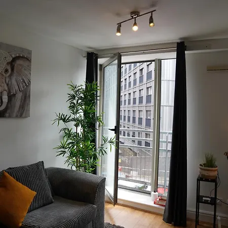 Cozy 1 Bed Flat, Bham Centre, Free Parking Sleeps 2 Apartment *