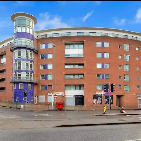 Cozy 1 Bed Flat, Bham Centre, Free Parking Sleeps 2 *